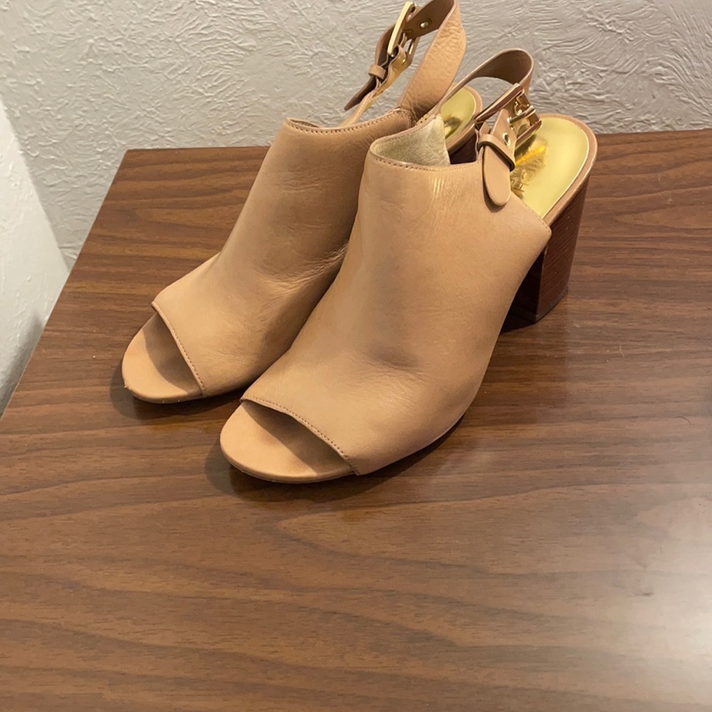 Micheal Kors heels